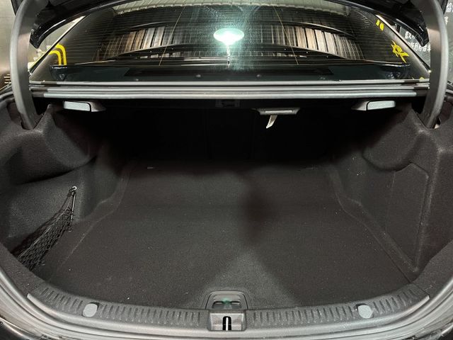 M-Benz E250 Exclusive 安全又舒適  第7張相片