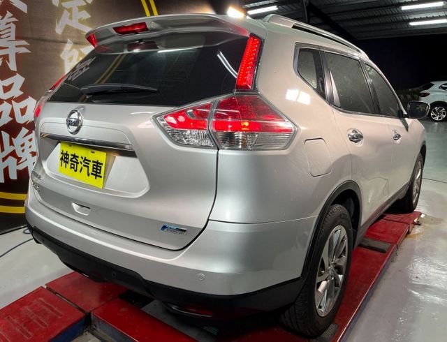 Nissan X-Trail 2.5豪華影音版 原鈑件  第6張相片