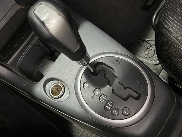 Swift GLX  原鈑件 通勤省油5門小車  第15張相片