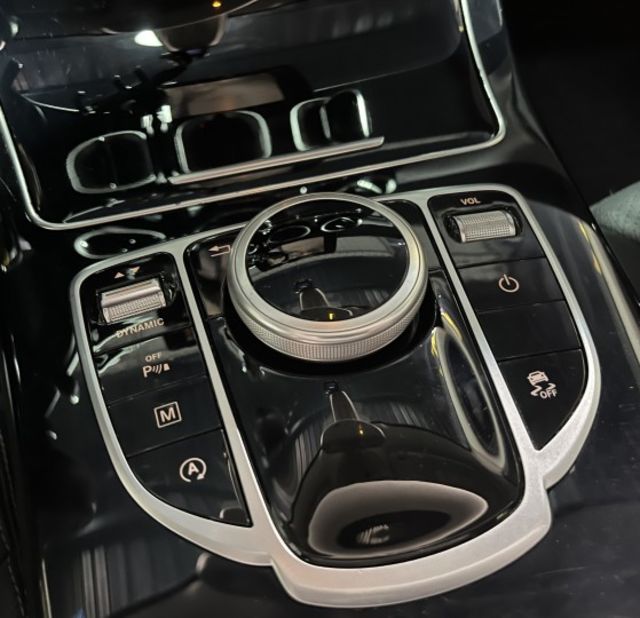 M-Benz GLC200  總代理  第13張相片