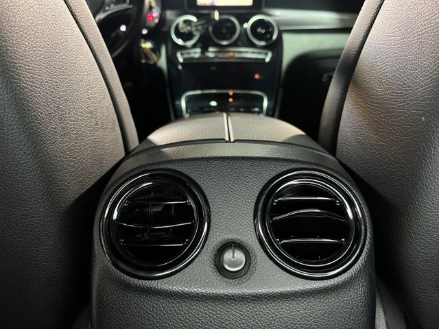 M-Benz GLC200  總代理  第17張相片