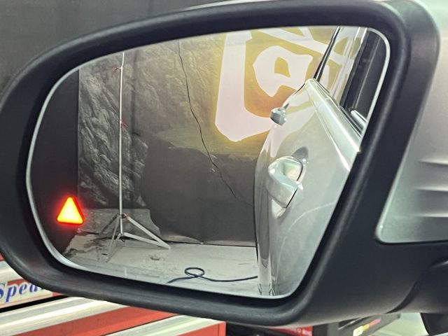 M-Benz GLC200  總代理  第20張相片