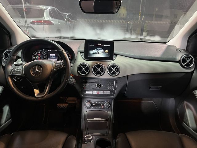 B-CLASS W246  第8張相片