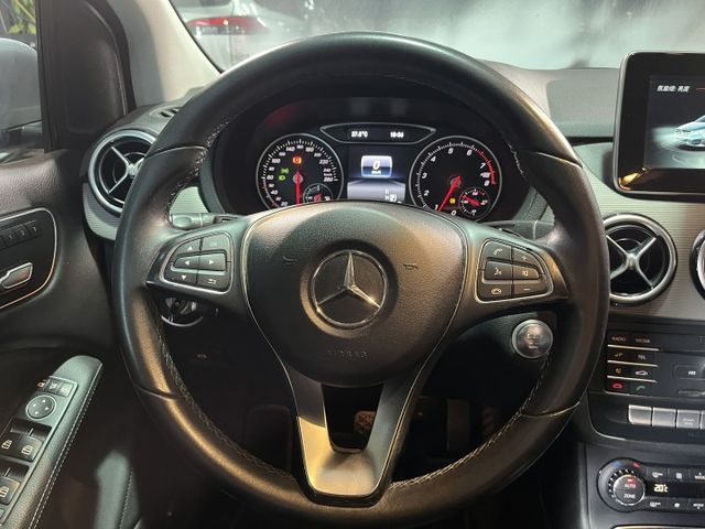 B-CLASS W246  第9張相片