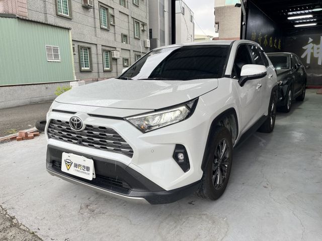 旗艦版  原板件  原廠保固中  第1張相片