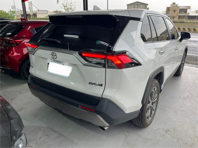 旗艦版  原板件  原廠保固中  第6張相片