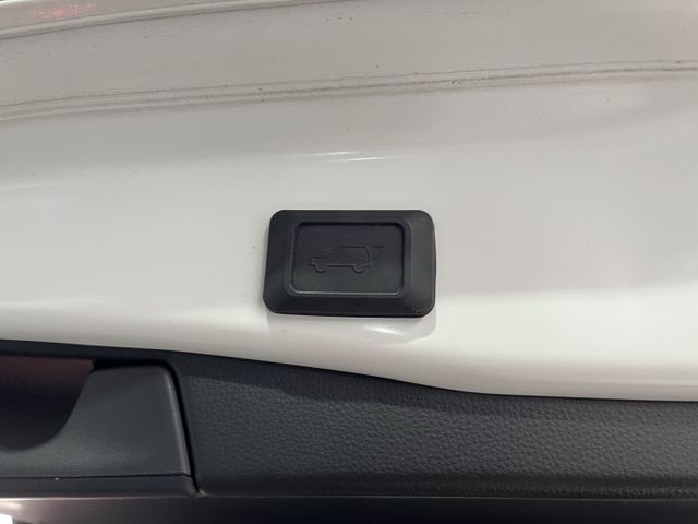 旗艦版  原板件  原廠保固中  第7張相片