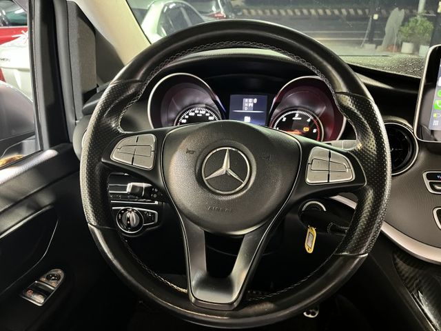 M-Benz V250d 柴油 奢華8人座 商用自用極佳  第10張相片