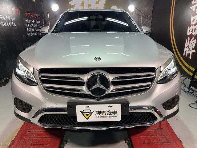 M-Benz GLC200  總代理  第2張相片