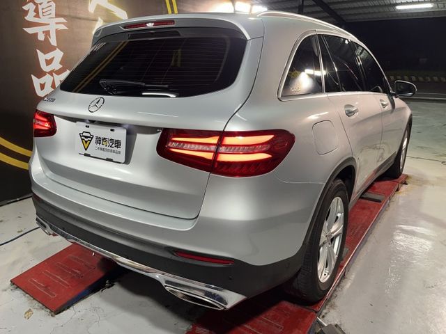 M-Benz GLC200  總代理  第6張相片