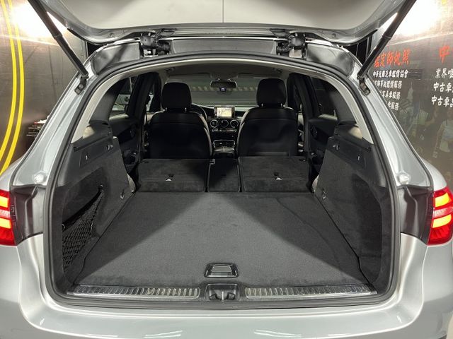 M-Benz GLC200  總代理  第7張相片