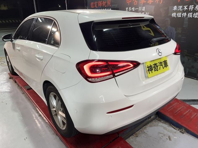 M-Benz A180 原鈑件  第5張相片