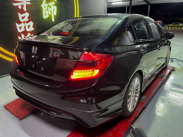 Civic VTi-S 不是浮誇配備、不是花俏包裝， 而是「這台車會陪你撐得久，跑得遠」  第6張相片