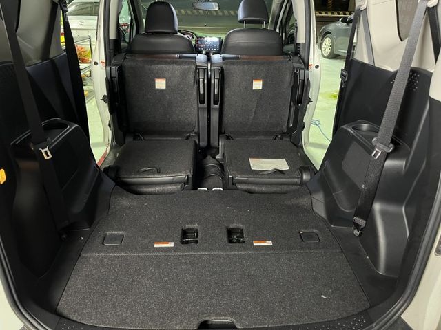 Toyota Sienta 7人座 尊爵版 雙電動滑門  第7張相片