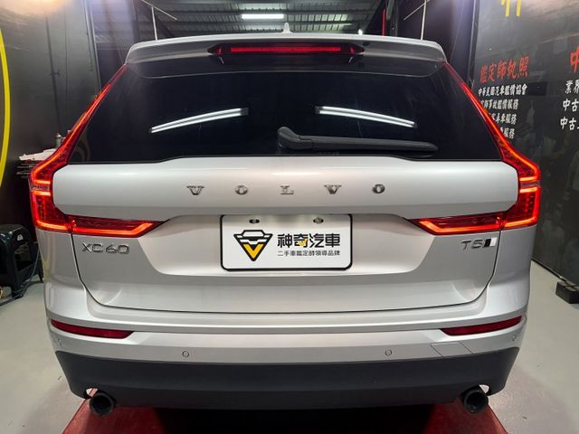 Volvo XC60 T5 Momentum 原鈑件  第5張相片