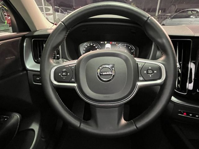 Volvo XC60 T5 Momentum 原鈑件  第11張相片