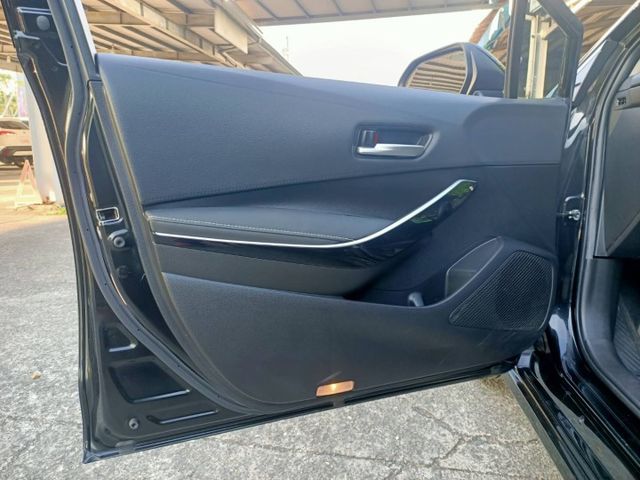 豪華版/只跑3萬公里/ACC/車道偏移/原鈑件認證車/讓你有選擇優質好車的機會/換購全貸皆可  第10張相片