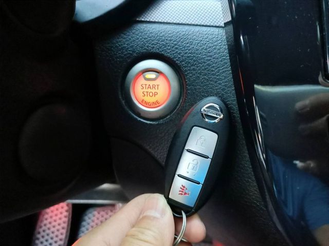 市場稀有.TURBO.渦輪引擎/I key.胎壓偵測器.行車紀錄器.倒車顯影/認證車里程保證/換購全貸皆可  第2張相片