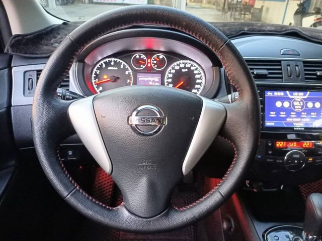 市場稀有.TURBO.渦輪引擎/I key.胎壓偵測器.行車紀錄器.倒車顯影/認證車里程保證/換購全貸皆可  第3張相片