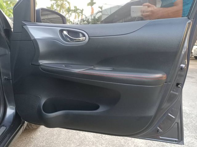市場稀有.TURBO.渦輪引擎/I key.胎壓偵測器.行車紀錄器.倒車顯影/認證車里程保證/換購全貸皆可  第15張相片