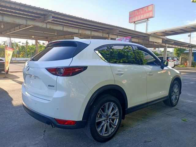 頂級旗艦版/I-KEY/環景影像/ACC跟車/車道偏移/盲點偵測系統/雙電動椅/電動尾門/全貸換購皆可  第20張相片