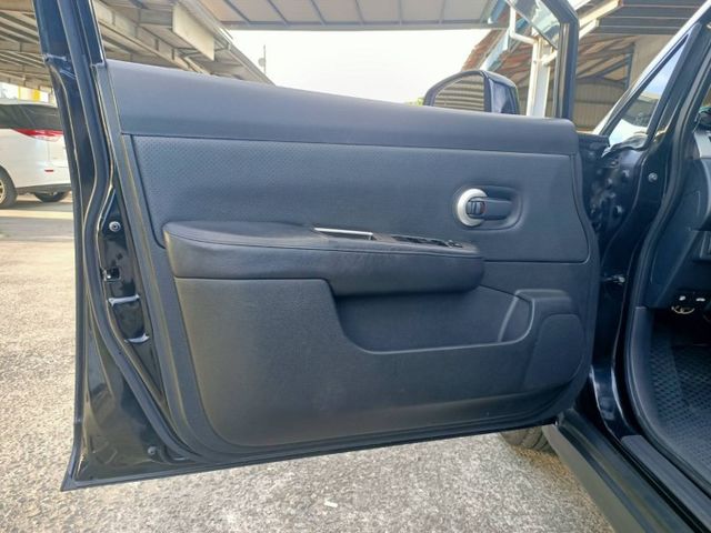 5門1.8TIIDA/便宜代步車/省油大空間/I key/定速/倒車顯影/胎壓偵測/行車記錄器/可全貸  第11張相片