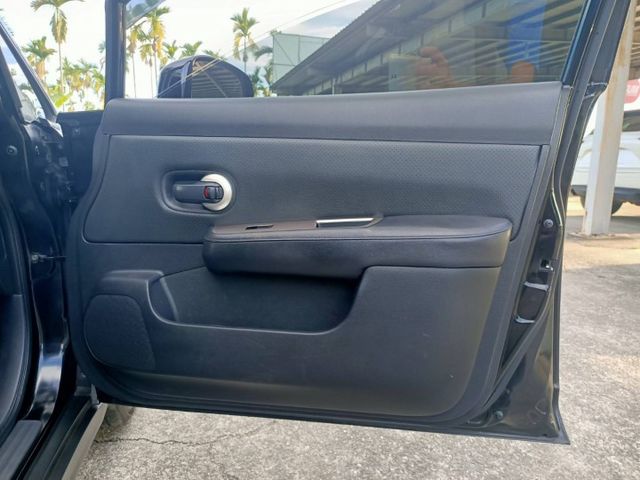 5門1.8TIIDA/便宜代步車/省油大空間/I key/定速/倒車顯影/胎壓偵測/行車記錄器/可全貸  第15張相片