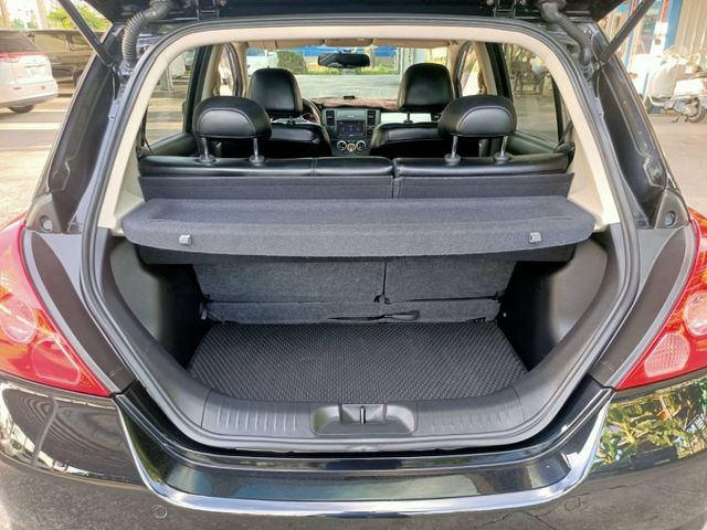 5門1.8TIIDA/便宜代步車/省油大空間/I key/定速/倒車顯影/胎壓偵測/行車記錄器/可全貸  第19張相片