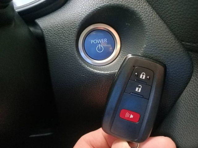油電尊爵版/I KEY/電動尾門/盲點偵測/循跡防滑/車道偏離/LED頭燈/大螢幕安卓機  第3張相片