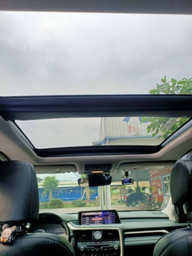 原鈑認證車/RX200T 2.0cc 旗艦版/360環景/前後電動椅/全景天窗/ABS/TCS防滑/盲點/電動尾門  第10張相片