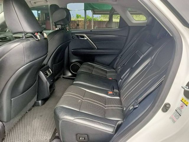 原鈑認證車/RX200T 2.0cc 旗艦版/360環景/前後電動椅/全景天窗/ABS/TCS防滑/盲點/電動尾門  第14張相片