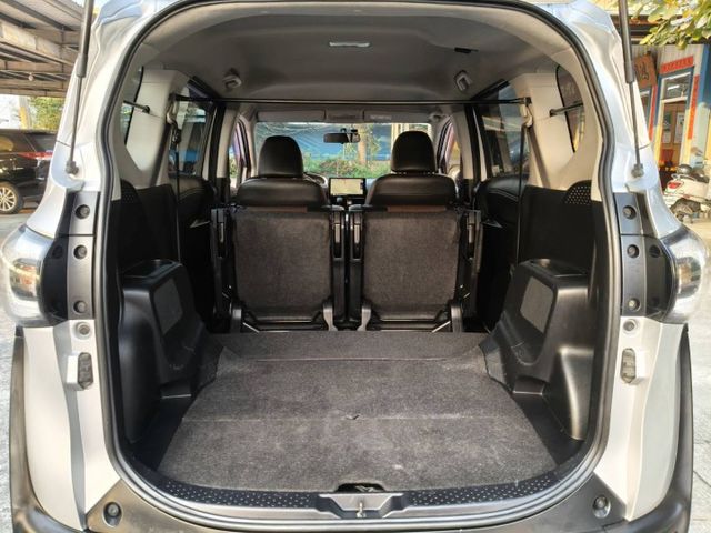 Ikey免鑰匙/恆溫空調/安卓機多功能大螢幕/原版件認證車/里程保證/提供2年5萬公里保固/可全貸換購  第19張相片