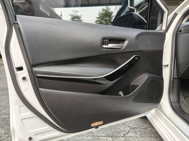 前車主顧車.裡外都很漂亮/豪華版/鈑件原認證車/只跑5萬多公里/ 定速/ACC/車偏/TCS防滑/胎壓監控/後座出風口  第10張相片