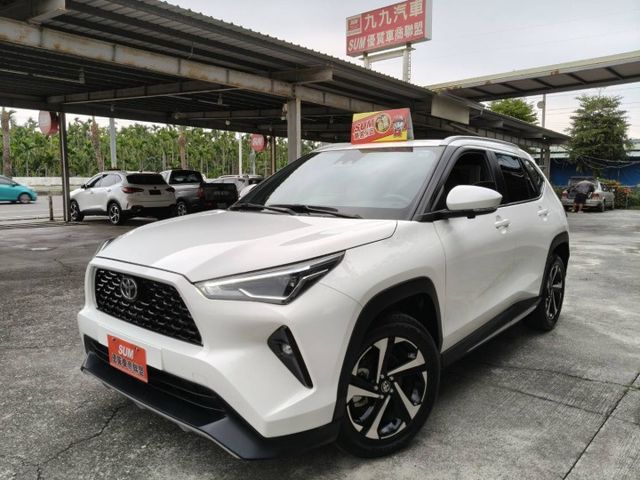 頂級潮玩版/一手車只跑1萬多公里/原廠保固中/全車原板件/電動尾門/盲點/倒車顯影/低率全貸.換購實施中  第1張相片