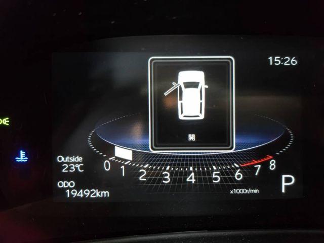 頂級潮玩版/一手車只跑1萬多公里/原廠保固中/全車原板件/電動尾門/盲點/倒車顯影/低率全貸.換購實施中  第3張相片