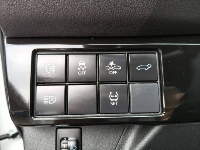 頂級潮玩版/一手車只跑1萬多公里/原廠保固中/全車原板件/電動尾門/盲點/倒車顯影/低率全貸.換購實施中  第7張相片