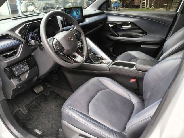 頂級潮玩版/一手車只跑1萬多公里/原廠保固中/全車原板件/電動尾門/盲點/倒車顯影/低率全貸.換購實施中  第10張相片