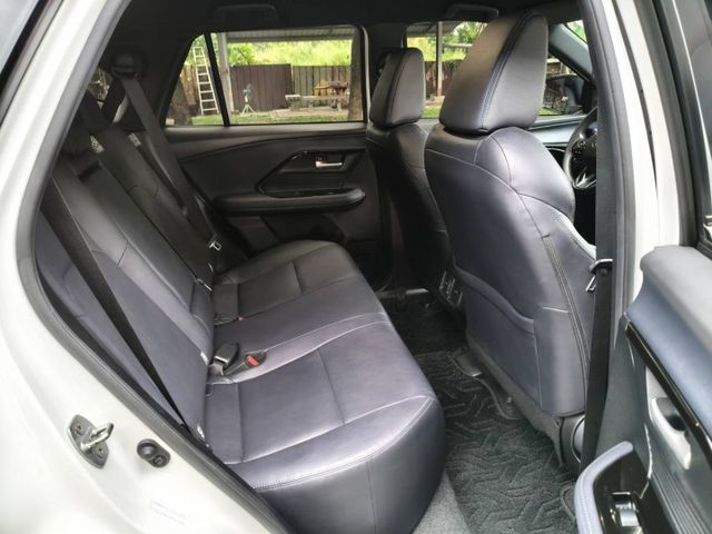 頂級潮玩版/一手車只跑1萬多公里/原廠保固中/全車原板件/電動尾門/盲點/倒車顯影/低率全貸.換購實施中  第17張相片