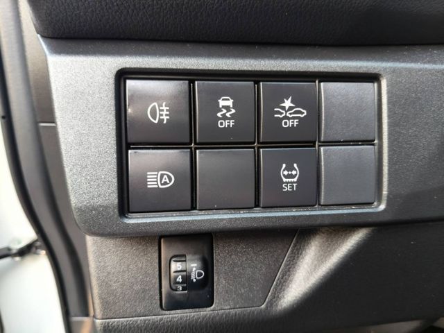 勁酷版/免鑰匙摸門解鎖/倒車輔助.車道偏移.循跡防滑.8安/原版件認證/低率全貸/原廠保固中  第7張相片