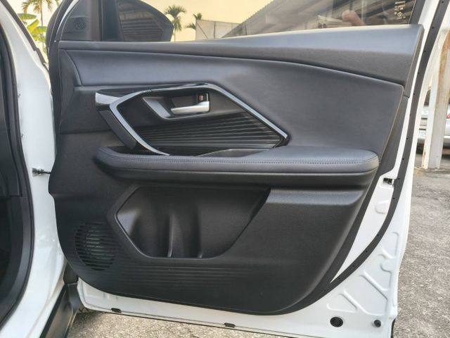 勁酷版/免鑰匙摸門解鎖/倒車輔助.車道偏移.循跡防滑.8安/原版件認證/低率全貸/原廠保固中  第15張相片