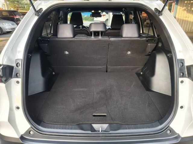 勁酷版/免鑰匙摸門解鎖/倒車輔助.車道偏移.循跡防滑.8安/原版件認證/低率全貸/原廠保固中  第19張相片