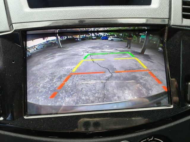 頂級旗艦版/只跑6萬多公里/數位儀錶/後座空調/導航/倒車顯影/盲點偵測/原版件認證車/全貸換購皆可  第6張相片