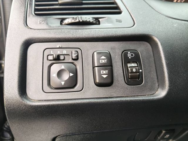 頂級旗艦版/只跑6萬多公里/數位儀錶/後座空調/導航/倒車顯影/盲點偵測/原版件認證車/全貸換購皆可  第8張相片