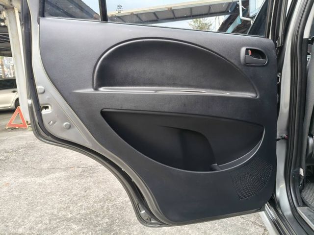 頂級旗艦版/只跑6萬多公里/數位儀錶/後座空調/導航/倒車顯影/盲點偵測/原版件認證車/全貸換購皆可  第12張相片