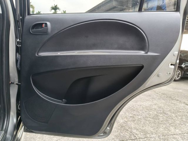 頂級旗艦版/只跑6萬多公里/數位儀錶/後座空調/導航/倒車顯影/盲點偵測/原版件認證車/全貸換購皆可  第16張相片