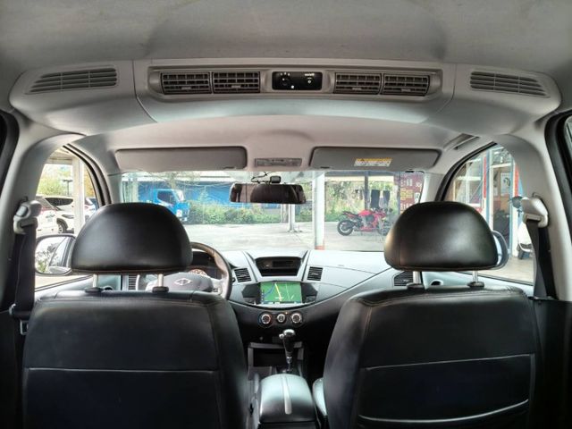 頂級旗艦版/只跑6萬多公里/數位儀錶/後座空調/導航/倒車顯影/盲點偵測/原版件認證車/全貸換購皆可  第18張相片