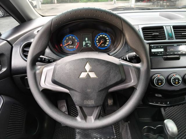 $優惠方案.裝大螢幕安卓機或折現金2選1/提供2年5萬公里保固/認證車/里程保證/全貸換購皆可  第3張相片