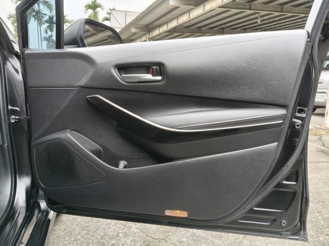 豪華版/原鈑件認證車/只跑7萬多公里/大螢幕安卓機/倒車顯影/行車記錄器/ACC跟車/車道偏離/定速/防滑/可全貸換購  第14張相片