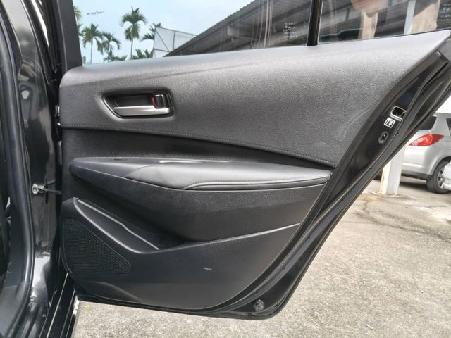 豪華版/原鈑件認證車/只跑7萬多公里/大螢幕安卓機/倒車顯影/行車記錄器/ACC跟車/車道偏離/定速/防滑/可全貸換購  第17張相片