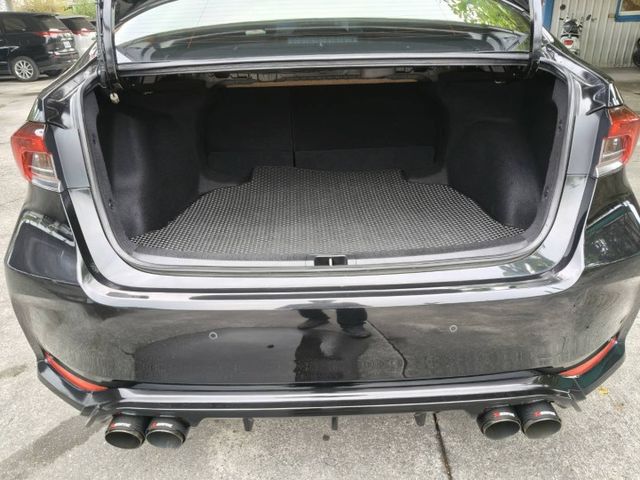 豪華版/原鈑件認證車/只跑7萬多公里/大螢幕安卓機/倒車顯影/行車記錄器/ACC跟車/車道偏離/定速/防滑/可全貸換購  第19張相片